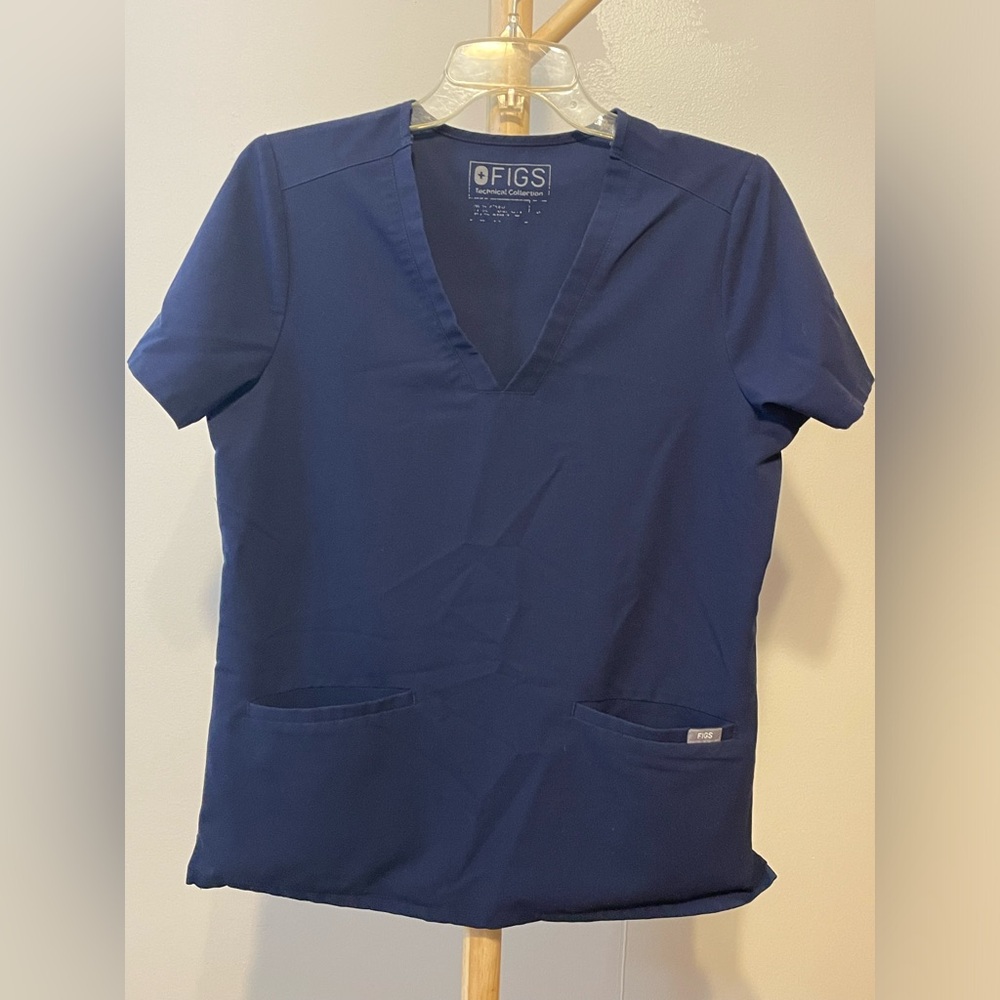 FIGS Scrub Top Size Small Navy 3-Pocket Casma Size L PTP 20 IN A043